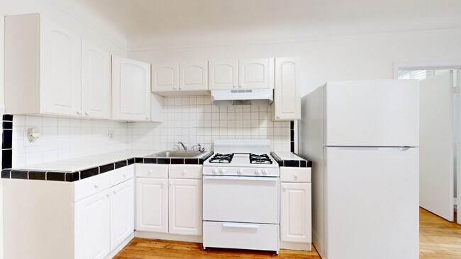 Foto del edificio - 666 O'Farrell St