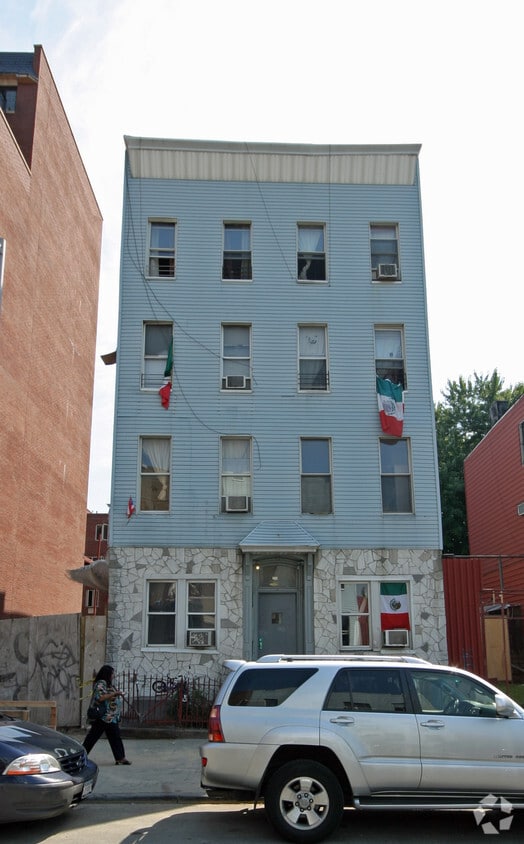 Primary Photo - 204 Middleton Street
