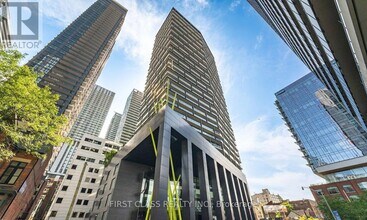 Building Photo - 125 Peter St