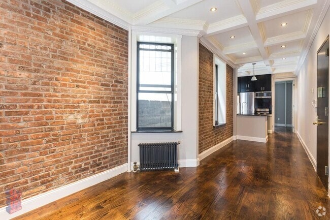 Building Photo - 72 W 108th St
