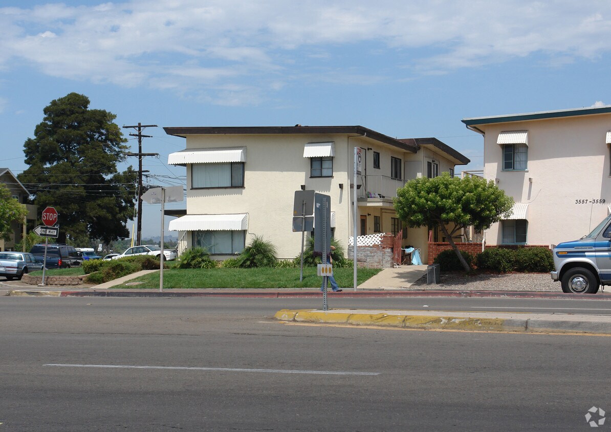 Building Photo - 3565 College Ave