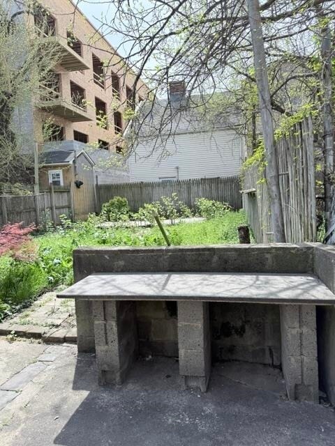Foto del edificio - 85 Laidlaw Ave