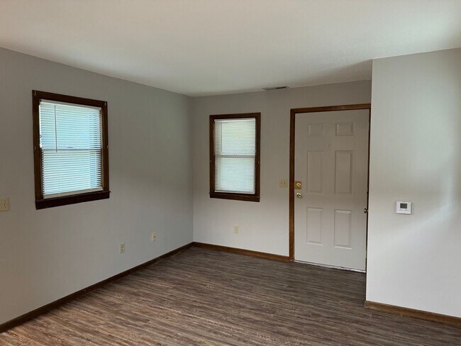 Building Photo - BH-12th St Units