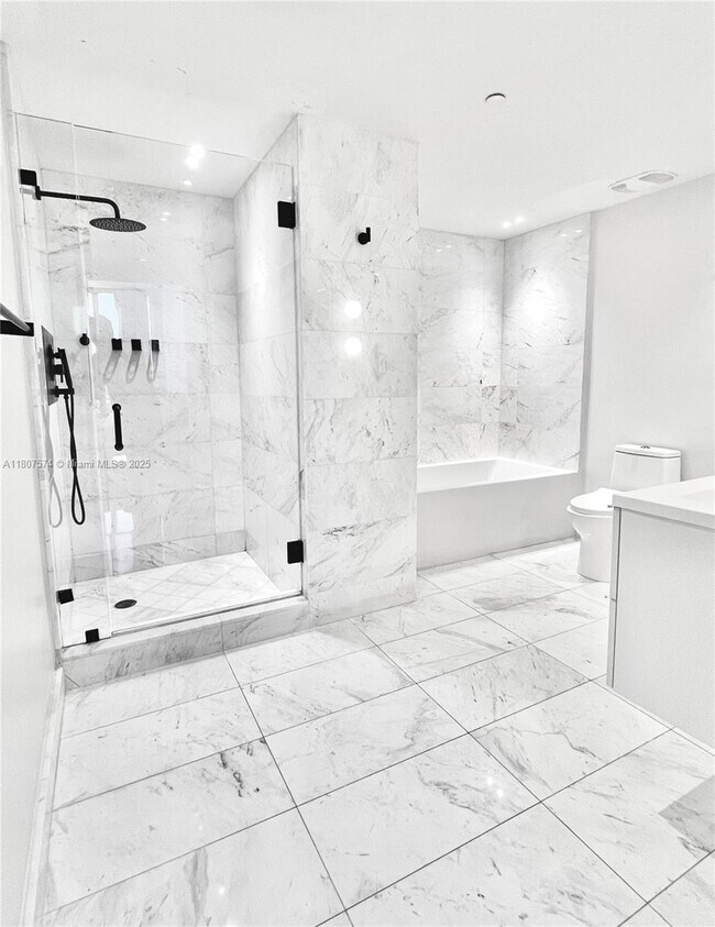 Foto del edificio - 9940 W Bay Harbor Dr