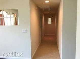 Building Photo - 1033 Scotia Terrace