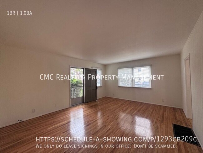 Foto del edificio - 3301 E 2nd-4