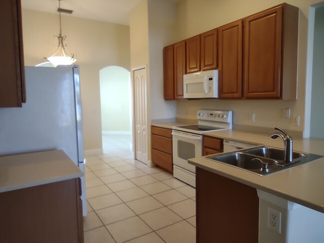 Building Photo - 4421 Chardonnay Dr