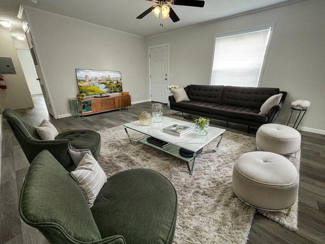 Foto principal - 16127 Normandy St