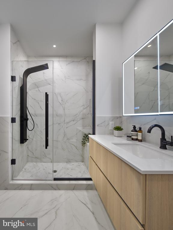 Building Photo - 1099 Germantown Ave