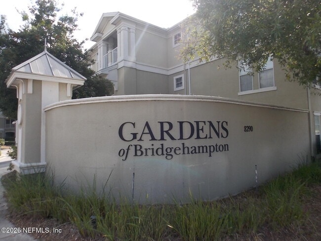 Building Photo - 8290 Park Way