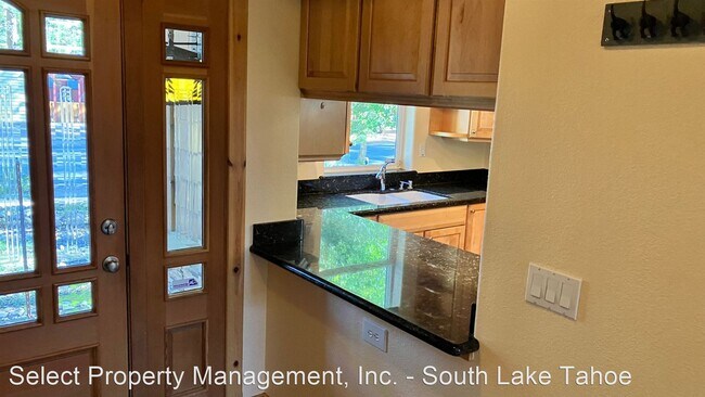 Building Photo - 4 br, 3 bath House - 768 Alameda Ave.