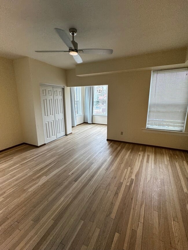 Photo - 6273 Delmar Blvd Apartments