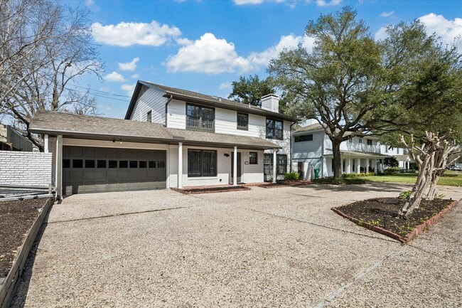 Building Photo - 2506 Avalon Pl