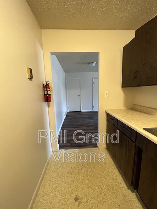 Foto del edificio - 24 W Buchanan Ave