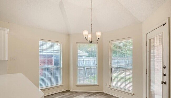 Building Photo - 5500 Archwood Ln