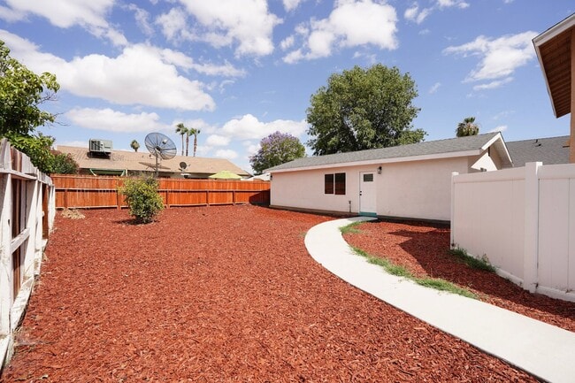 Photo - 14696 Joshua Tree Ave Apartment