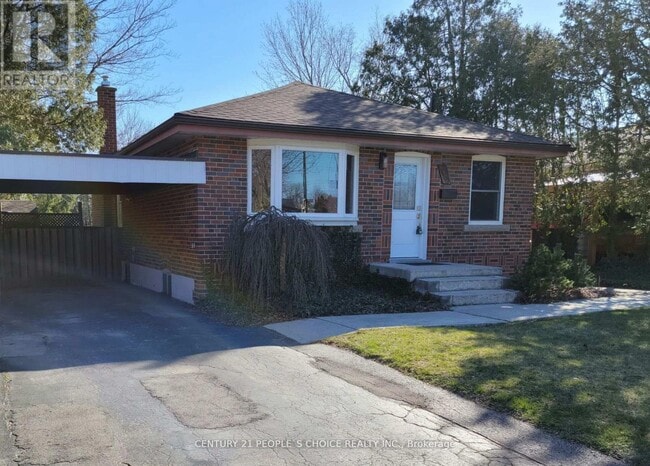 Building Photo - 1482 Fisher Ave