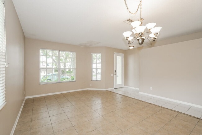 Building Photo - 5512 Terrain De Golf Dr