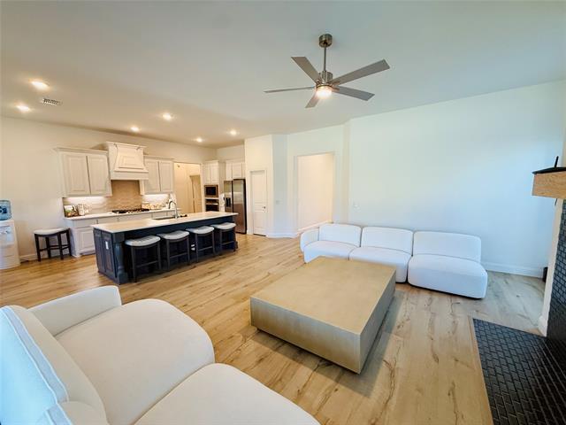 Foto del edificio - 218 Oakcrest Dr