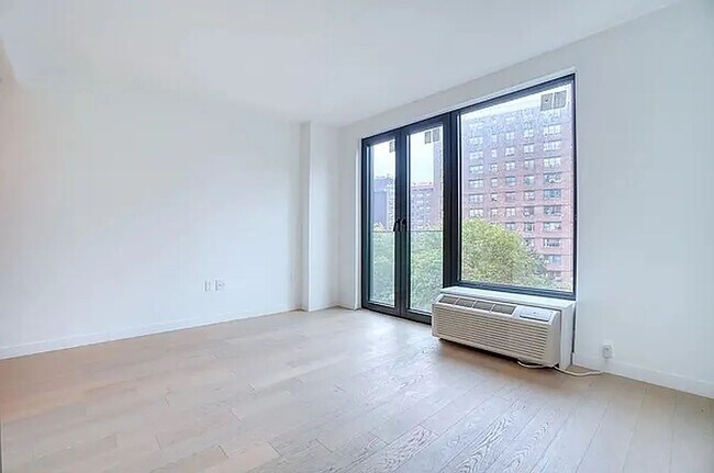 Foto del edificio - 181 E 101st St