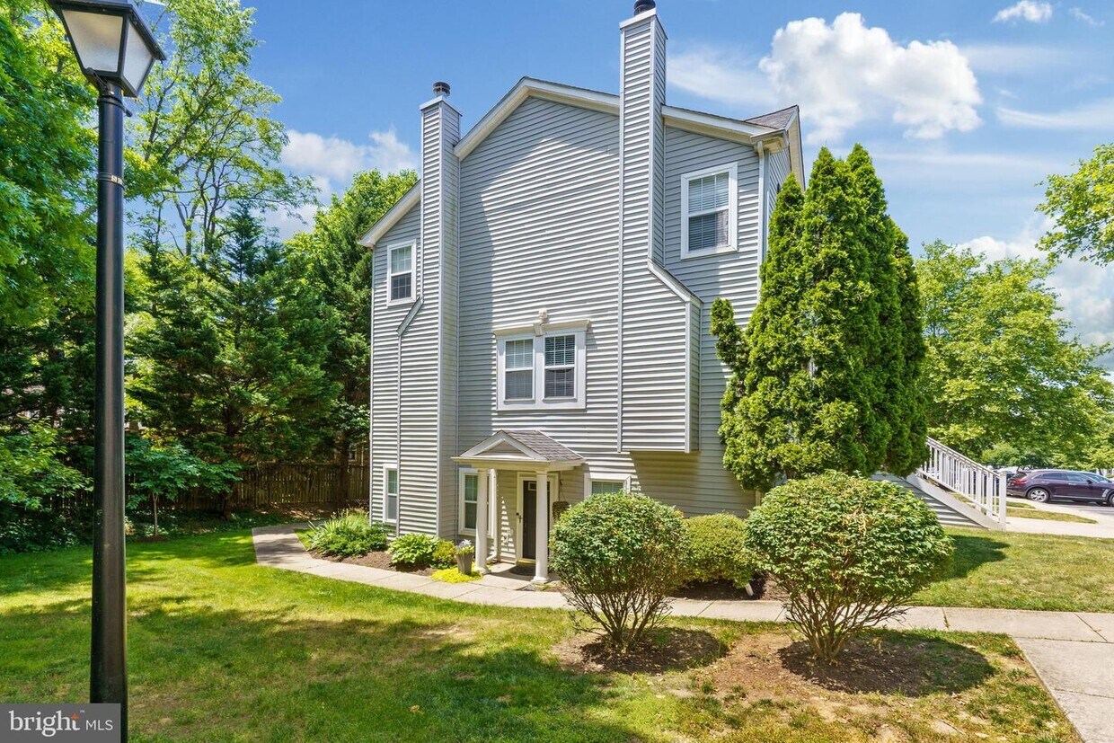 1638 Fallowfield Ct, Crofton, MD 21114 Townhome Rentals in Crofton MD
