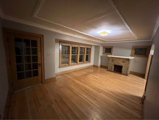 Foto del edificio - 6229 W Lloyd St
