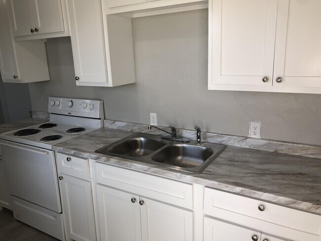 Building Photo - 3208 SW 44th St