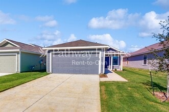 Building Photo - 1329 Plum Rd