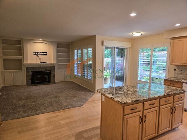 Foto del edificio - Spacious 3-Bedroom Home in the Gated Bridge Estate Community