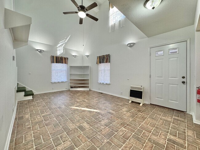 Building Photo - 3 bed 2 bath on 16 Acres --Rare find--