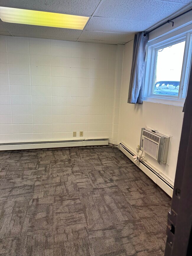 742 1/2 Dunham Ave Unit C, Billings, MT 59102 Apartments in Billings