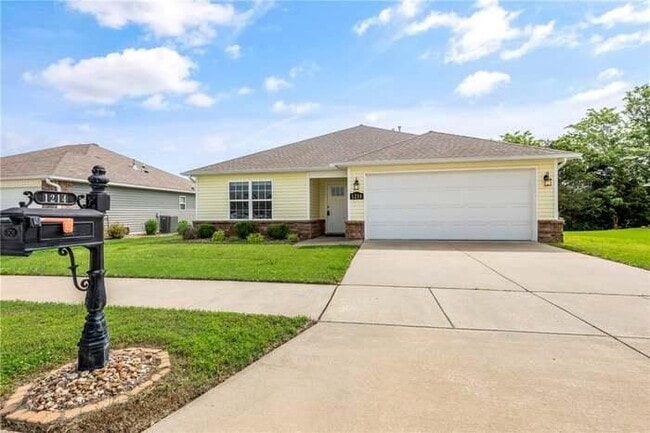 Building Photo - 1214 S Gentle Valley Dr