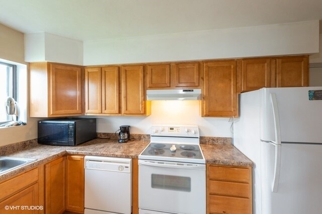 Foto del edificio - 735 N Swift Rd