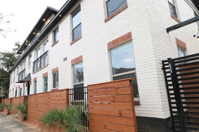 Building Photo - 1802 Arbor St