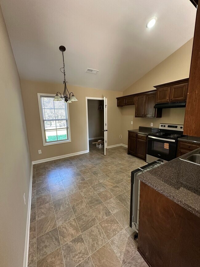 Foto del edificio - 1106 Emma May Pt