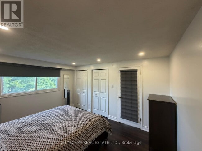 Building Photo - 3346 Chokecherry Crescent