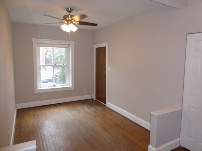 Foto del edificio - 2143 Newport Pl