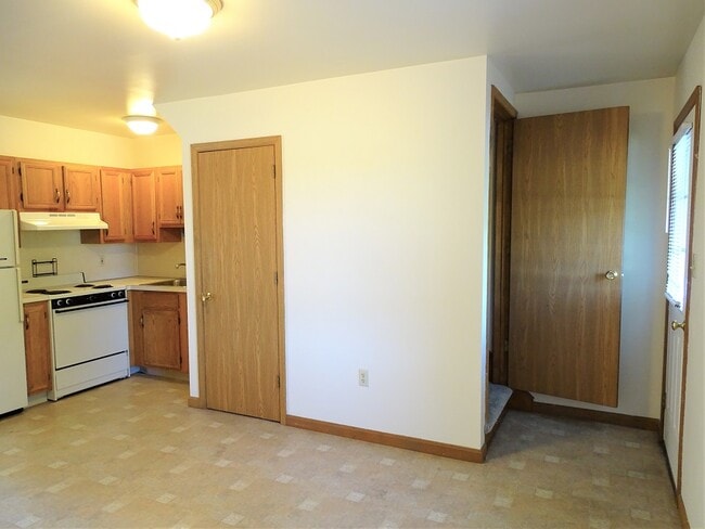 Building Photo - 1035 Kevin Ln