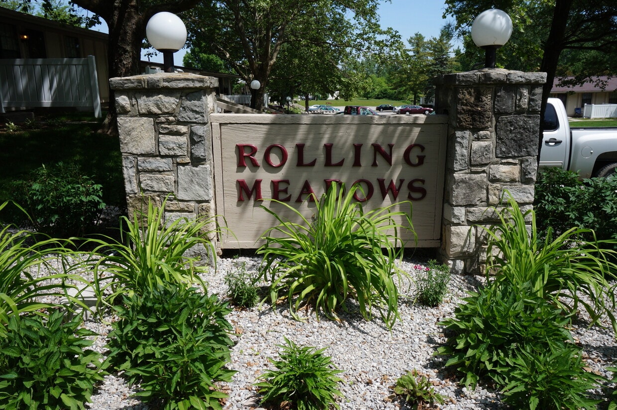 Rolling Meadows Apartments - 105 Rolling Meadows Dr Delaware, OH