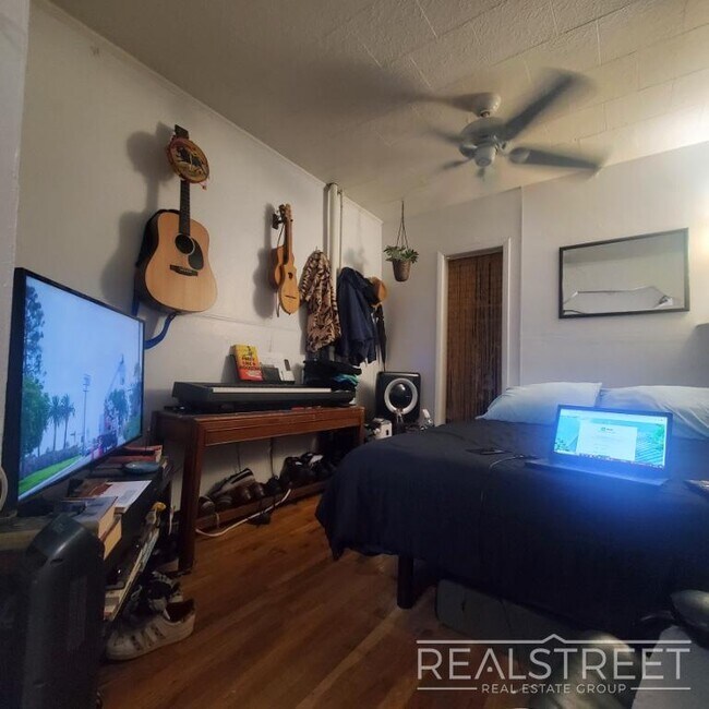 Foto del edificio - Incredible Studio in Prime Gowanus