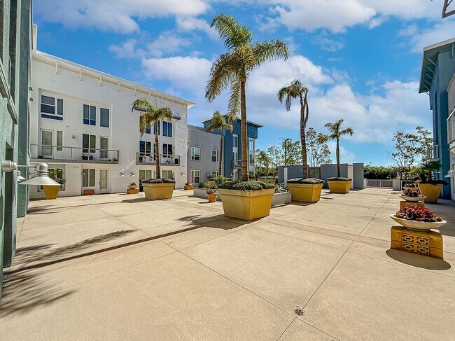 Foto del edificio - 1901 Victoria Ave