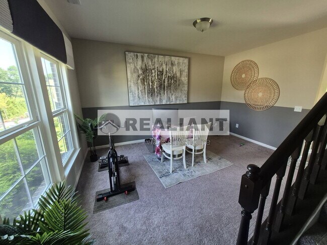 Building Photo - 10513 Greenbrook Dr