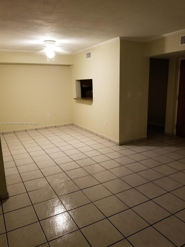 Foto del edificio - 11800 SW 18th St