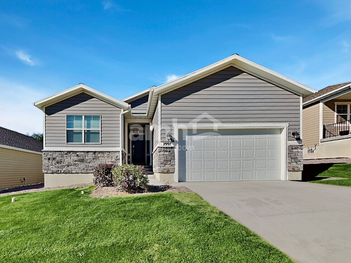 Foto principal - 2997 E S Village Dr