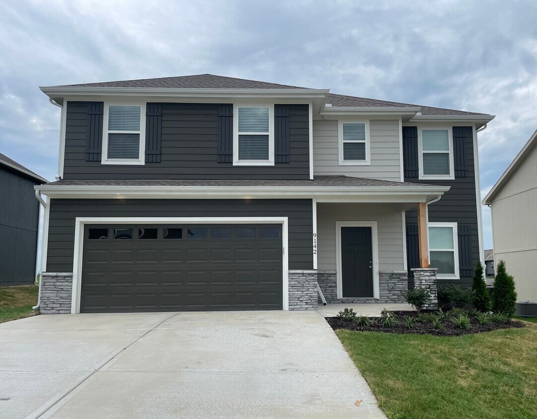 Primary Photo - Stunning 4 Bedroom Available Now!
