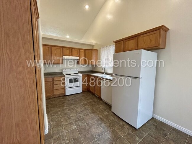 Building Photo - This property offers a NO DEPOSIT option a...