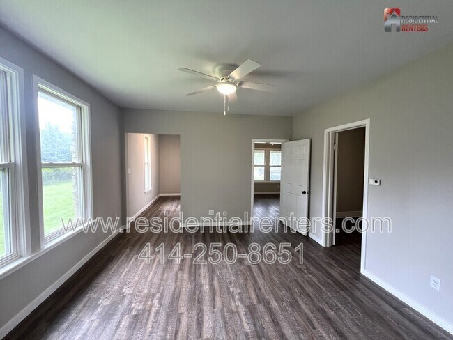 Foto del edificio - W220N6725 Town Line Rd