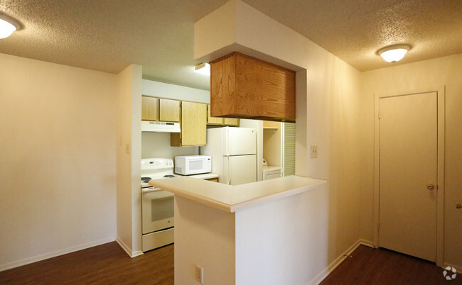 1BR/1BA -635SF - Sherwood Place