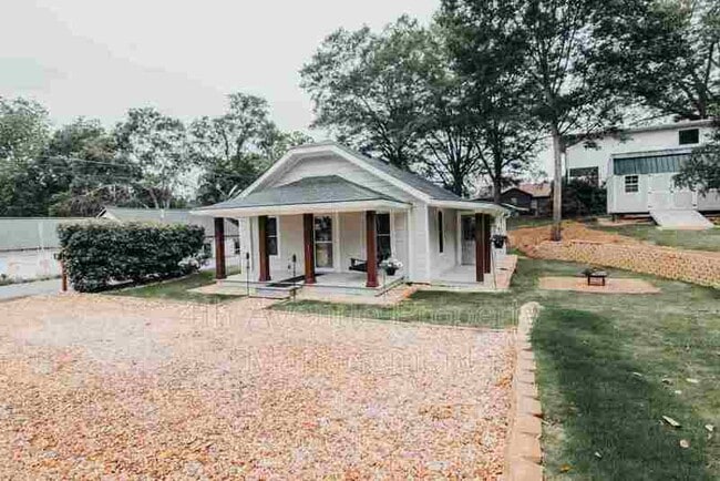Building Photo - 529 Jackson St