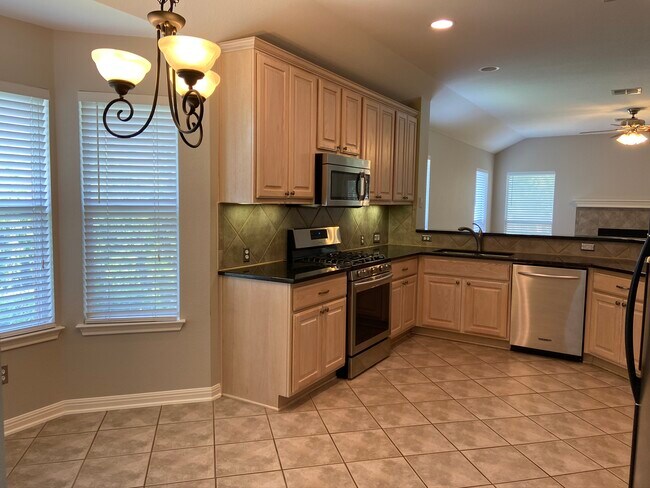 Foto del edificio - 1727 Fallen Leaf Ln